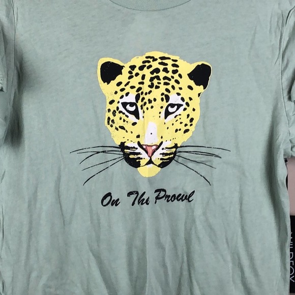 Wildfox "On the Prowl" Graphic Tee (M) - Picture 3 of 7